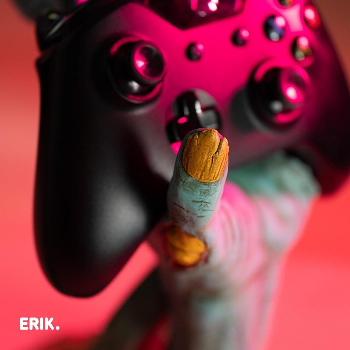 Gaming Controller Holder & Headphone Stand - Zombie Hand